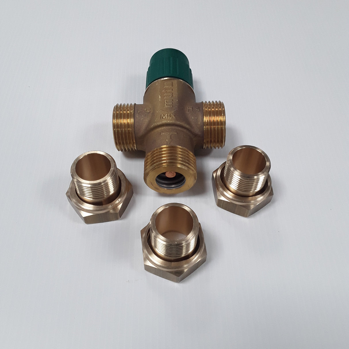 MUT Valvola miscelatrice termostatica per Solare Termico 3/4'' con bocchettoni - TWR