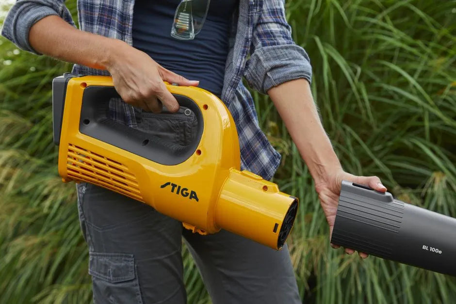 Soffiatore a batteria 20V 4Ah BL 100e Kit - STIGA