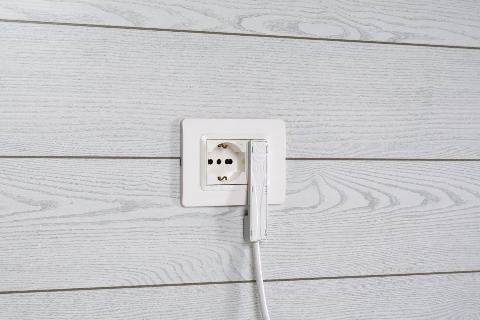 Spina ultra-piatta 16A standard EMILIA FLAT