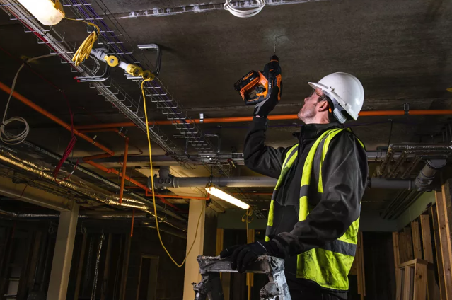 AEG – Tassellatore BBH 18C-0 | SDS-Plus Compatto 18V | Solo Corpo Macchina