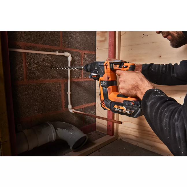 Tassellatore SDS-Plus Brushless 18V con 2 batterie da 5,0Ah - BBH18BL  AEG