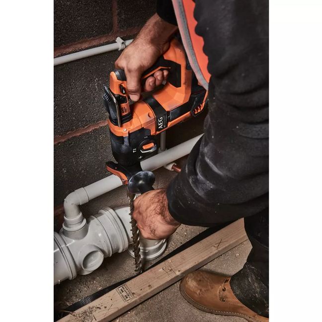 Tassellatore SDS-Plus Brushless 18V con 2 batterie da 5,0Ah - BBH18BL  AEG