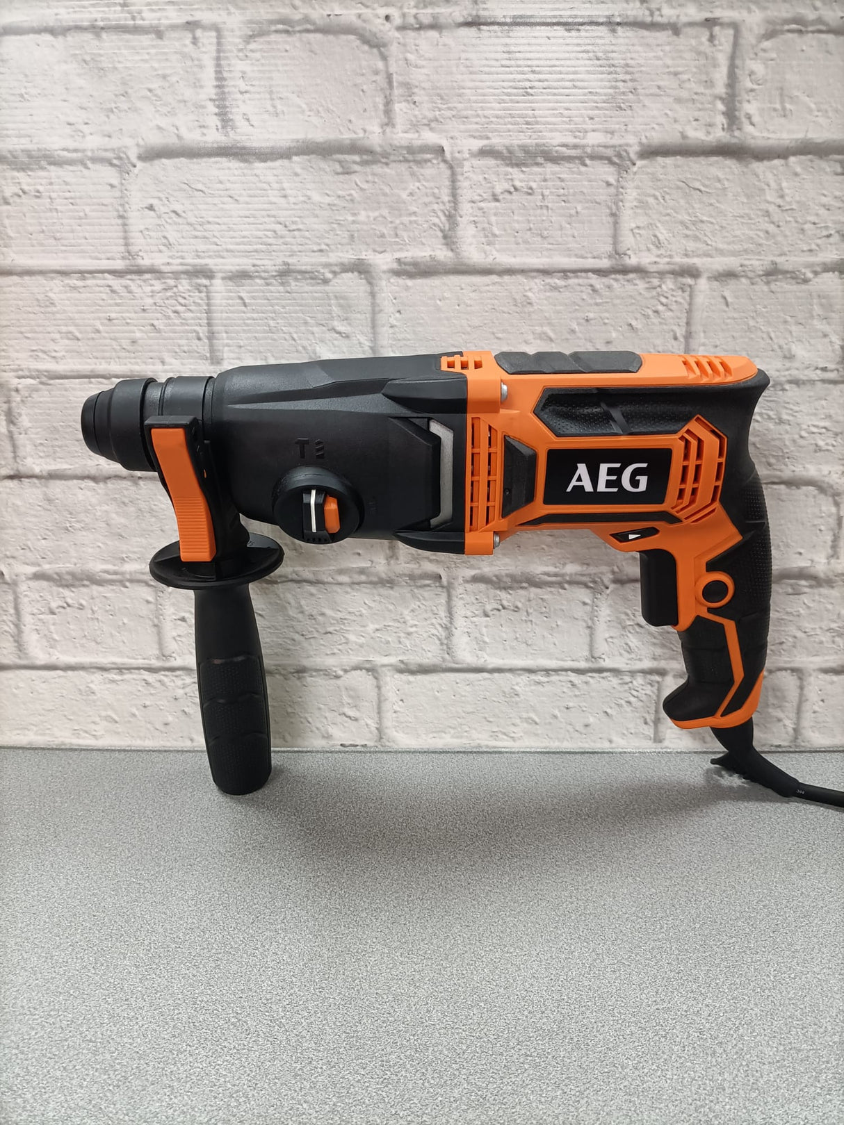 Martello Tassellatore Combinato SDS-PLUS - KH 24 IE - AEG