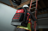 MILWAUKEE HPP 4932464833 vista con casco illustrativo agganciato