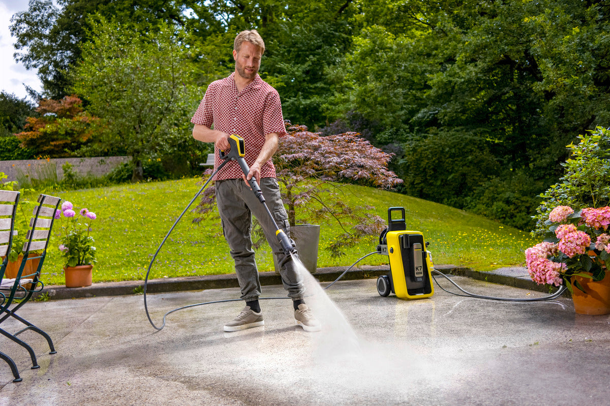 KÄRCHER RM 626 detergente universale applicato su idropulitrice K5 con flacone Universal Cleaner 1L